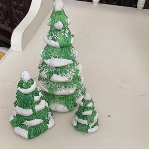 Green and White Holiday Tree Set